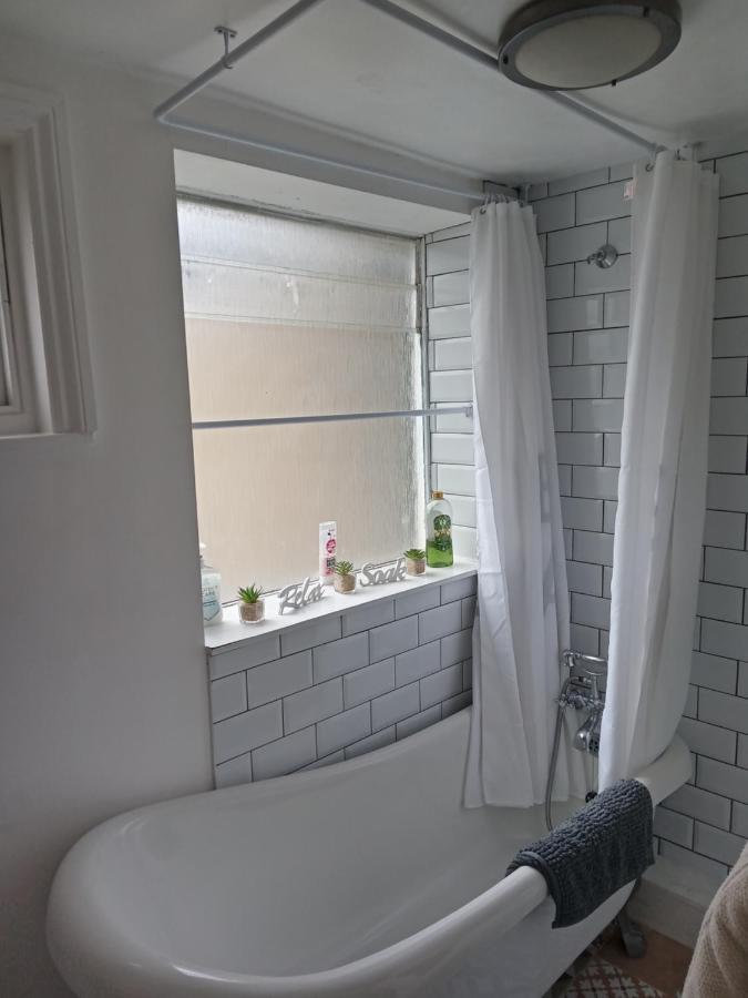 Little Dorrit Studio Flat 5 Rochester Me1 1Xz 斯特鲁德 外观 照片